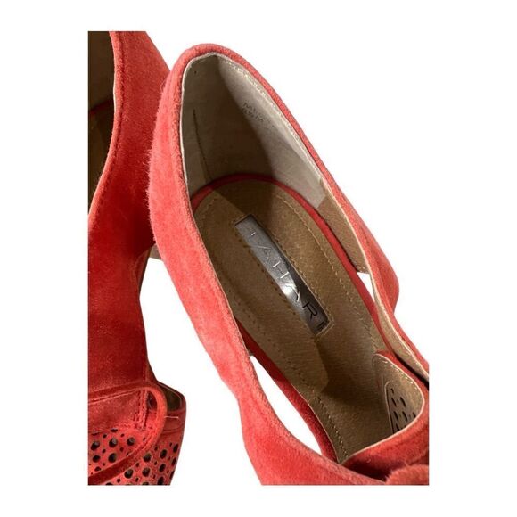 Tahari Megyn Coral Suede Peep Toe Laser Cut Heels Shoes Sz 8.5 - Picture 3 of 7